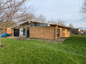 108 Brownstone Dr in Englewood, OH - Building Photo - Building Photo