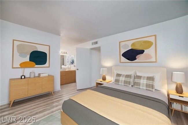 property at 4614 S Grand Dr