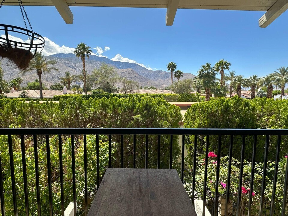 1407 N Sunrise Way in Palm Springs, CA - Building Photo