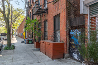 260 Bergen St in Brooklyn, NY - Building Photo - Building Photo