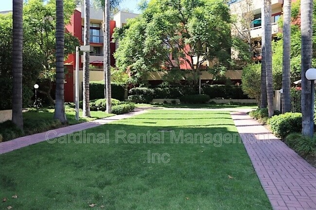 property at 3961 Via Marisol