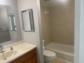 8479 Greenbelt Rd, Unit Greenbelt in Greenbelt, MD - Building Photo - Building Photo