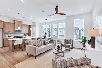 4703 Oats St in Houston, TX - Building Photo - Building Photo