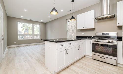 property at 721 N Hamlin Ave