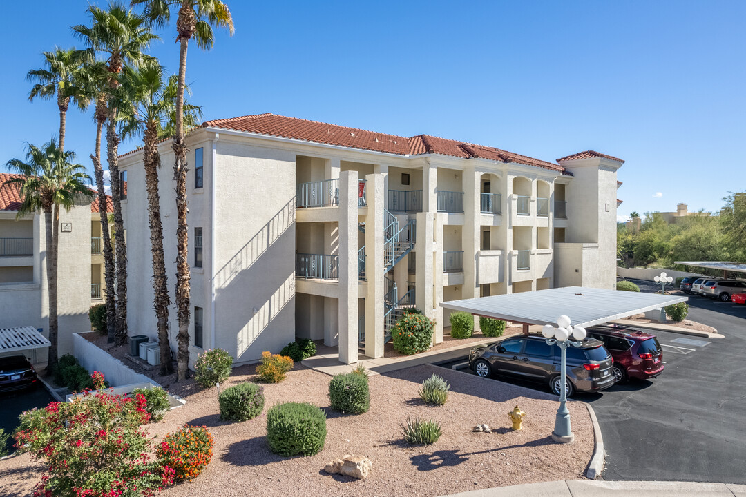 Plaza Del Lago in Fountain Hills, AZ - Foto de edificio