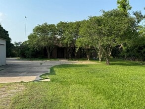 772 Riverside Dr in Palacios, TX - Building Photo - Building Photo