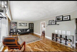 202 E 44th St in Hamilton, ON - Building Photo - Building Photo