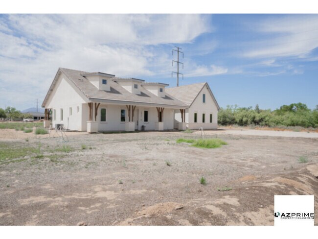 4831 W Pearce Rd in Laveen, AZ - Building Photo - Building Photo