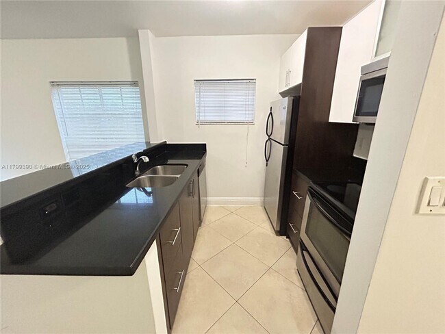 1034 Lenox Ave. in Miami Beach, FL - Building Photo - Building Photo