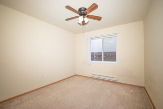 Berry Pointe Luxury Apartments in Tomah, WI - Foto de edificio - Building Photo