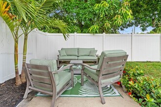 4775 Collins Ave, Unit 2208 in Miami Beach, FL - Building Photo - Building Photo