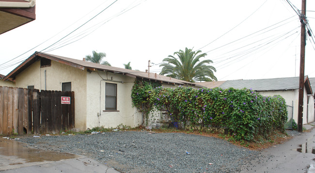 4263-4247 Wilson Ave in San Diego, CA - Building Photo - Building Photo