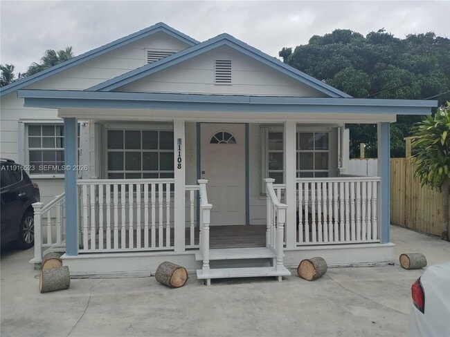 property at 11108 Peachtree Dr