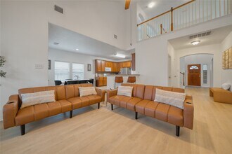 9610 Beckwood Post Dr in Houston, TX - Building Photo - Building Photo