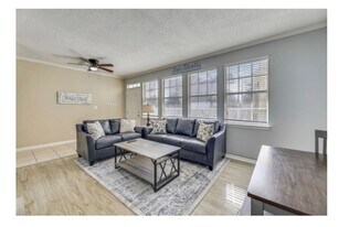 320 Scenic Gulf Dr in Miramar Beach, FL - Building Photo