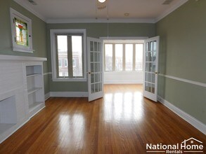 3702 W Wrightwood Ave-Unit -1 in Chicago, IL - Building Photo - Building Photo