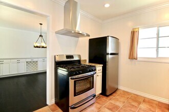 5709 Hesperia Ave in Los Angeles, CA - Building Photo - Building Photo