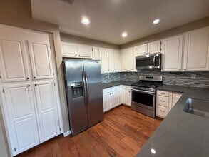 5604 Adobe Rd in Rocklin, CA - Building Photo - Building Photo