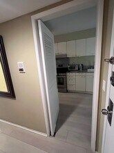 1815 Glendon Ave in Los Angeles, CA - Building Photo - Building Photo