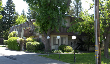 2696 Jones Rd in Walnut Creek, CA - Building Photo - Building Photo