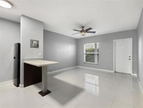 1503 NE 4th Ct, Unit 2 in Fort Lauderdale, FL - Building Photo - Building Photo