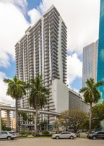 Monarc at Met in Miami, FL - Building Photo