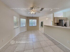 4081 SW Jaqust St in Port St. Lucie, FL - Foto de edificio - Building Photo