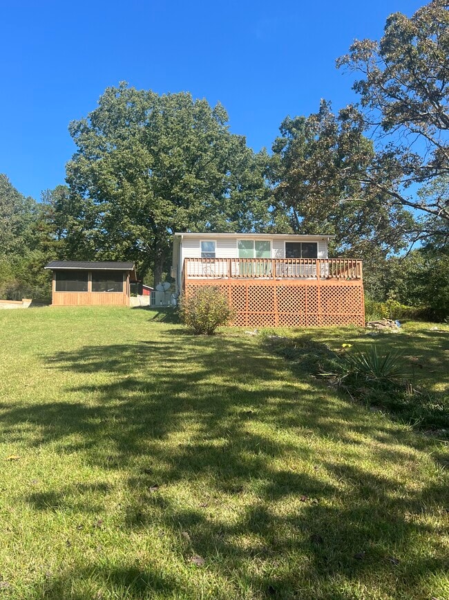 property at 550 Leiderman Rd