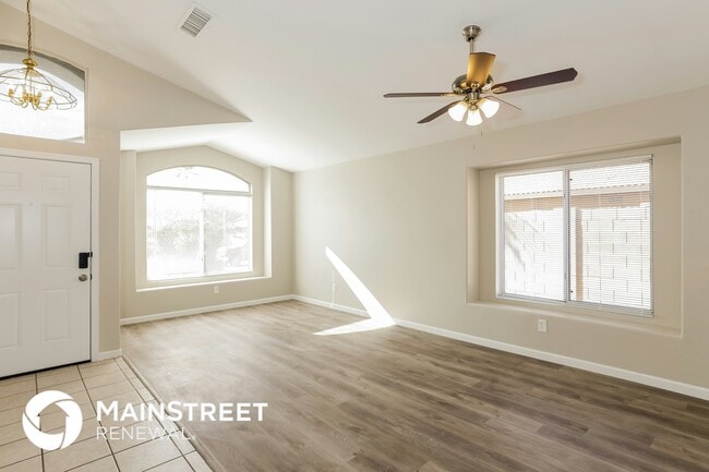 118 W Villa Theresa Dr in Phoenix, AZ - Building Photo - Building Photo