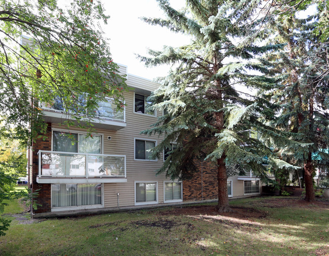 Gilford Apartments in Edmonton, AB - Building Photo - Building Photo