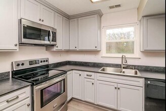 3685 Appian Way in Lexington, KY - Building Photo - Building Photo