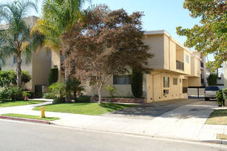 1125 N Maryland Ave in Glendale, CA - Building Photo - Building Photo