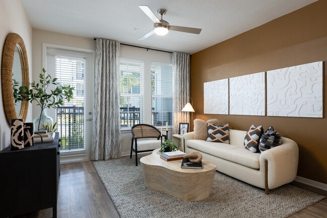 Alta Deco in Orlando, FL - Building Photo - Interior Photo