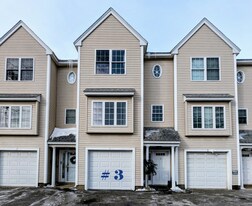 3 Meadowcroft St in Lowell, MA - Building Photo