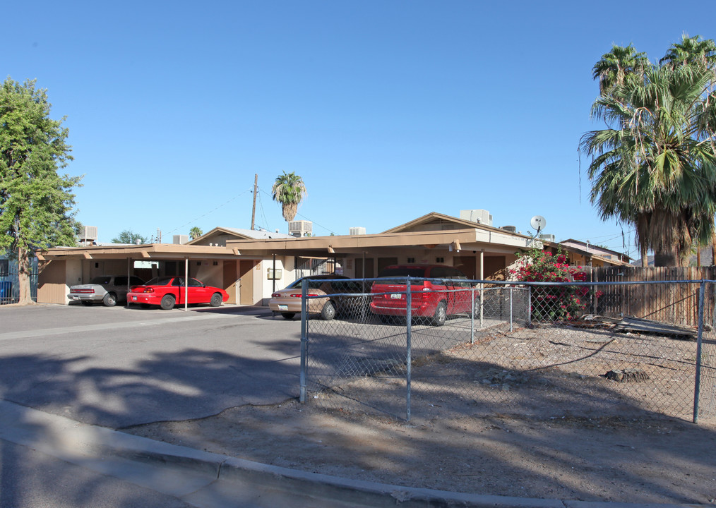 1702 W Vogel in Phoenix, AZ - Building Photo