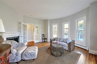 13 Rhode Island Ave in Newport, RI - Building Photo - Building Photo