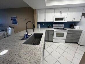 15 N Atlantic Ave in Cocoa Beach, FL - Building Photo - Building Photo