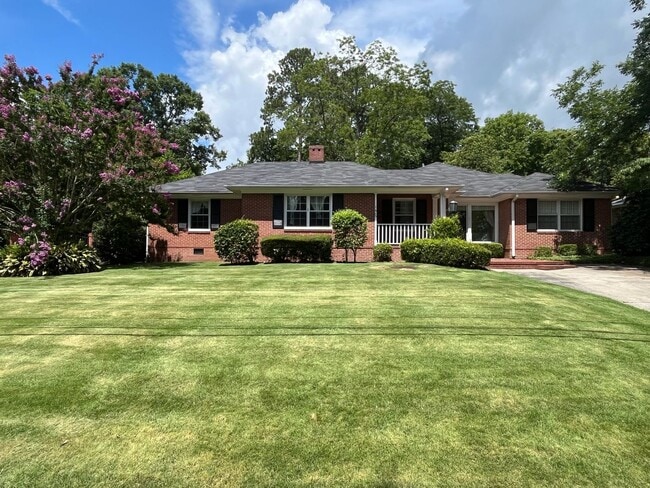 property at 1615 Iris Dr