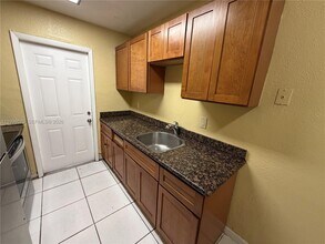 2534 NW 139th St in Opa Locka, FL - Building Photo - Building Photo