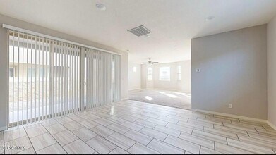 14925 Pebble Hills Blvd in El Paso, TX - Building Photo - Building Photo
