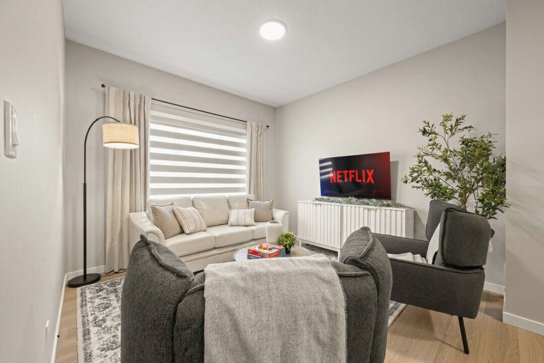 8664 Edgemont Link NW in Edmonton, AB - Building Photo