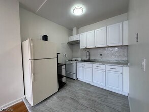 502 Washington Ave in Belleville, NJ - Building Photo - Building Photo