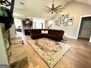 1180 Legend Dr in Greensboro, GA - Building Photo - Building Photo