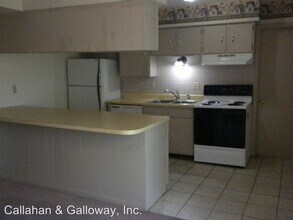 4809 E Schooner Rd in Columbia, MO - Building Photo - Building Photo