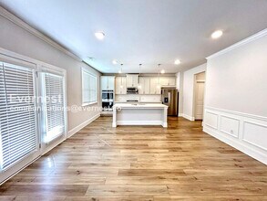 331 Caledonia Ct in Peachtree City, GA - Foto de edificio - Building Photo