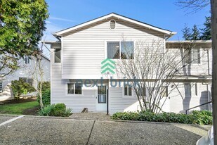 18910 Bothell Everett Hwy in Bothell, WA - Building Photo