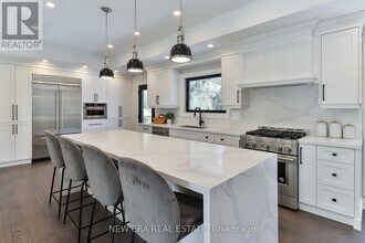 1481 Chasehurst Dr in Mississauga, ON - Building Photo - Building Photo