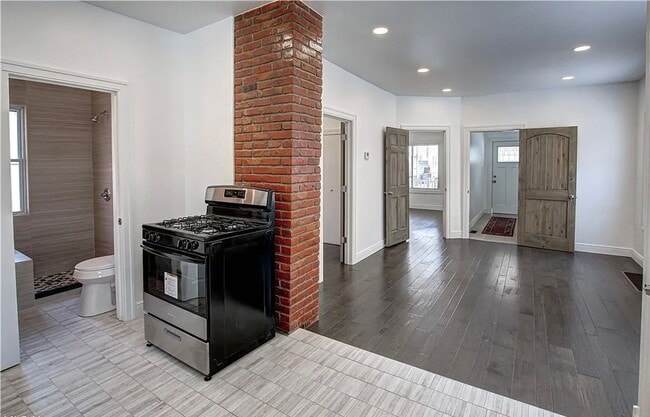 property at 1308 W 87th St