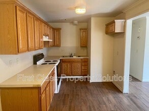 1132 N Gardner Ave in Oklahoma City, OK - Foto de edificio - Building Photo