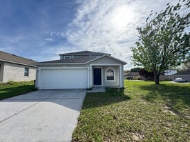 2996 Whispering Trails Dr in Winter Haven, FL - Building Photo